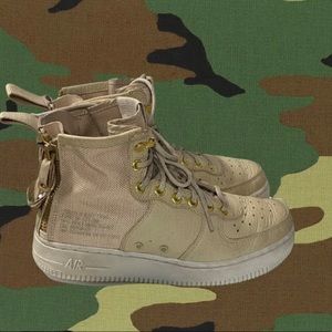 Nike SF AF1’s Mid GS Mushroom Sz 4.5 Youth